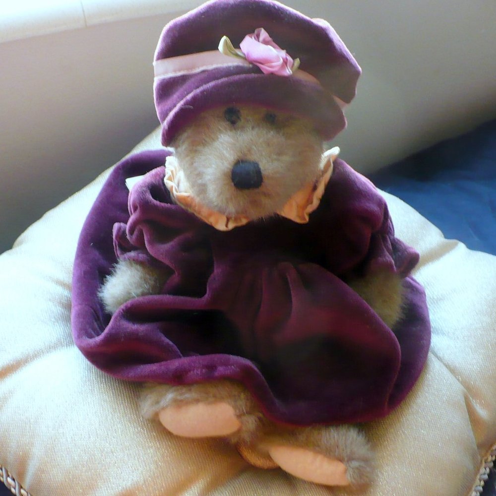 ❤️ Rare 95 Boyd's Bear Bearwear Retired Aunie Iola